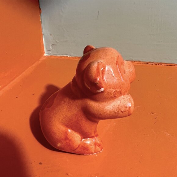 Nesting Snuggling Sleepy Pigs Salt And Pepper Shakers | Vintage Hand Painted - Picture 7 of 15